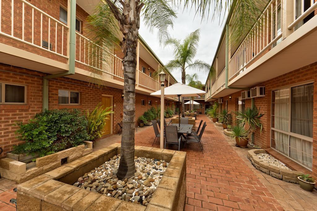 Central Yarrawonga Motor Inn Exterior photo